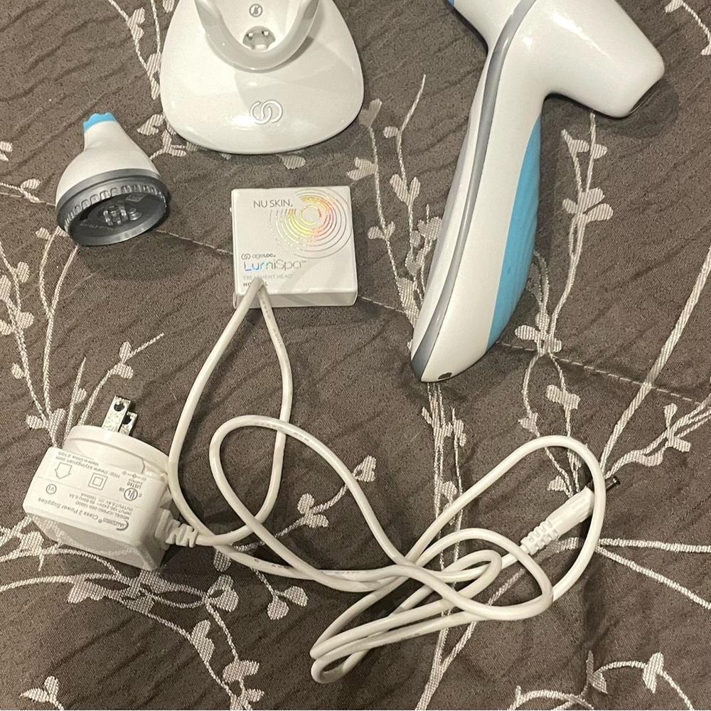 NuSkin Original Lumi Spa & Eye Attachment